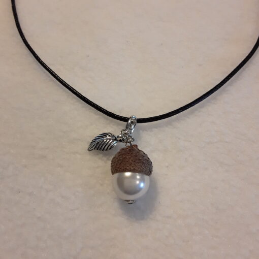 Schmuckanhänger "Acorn White"